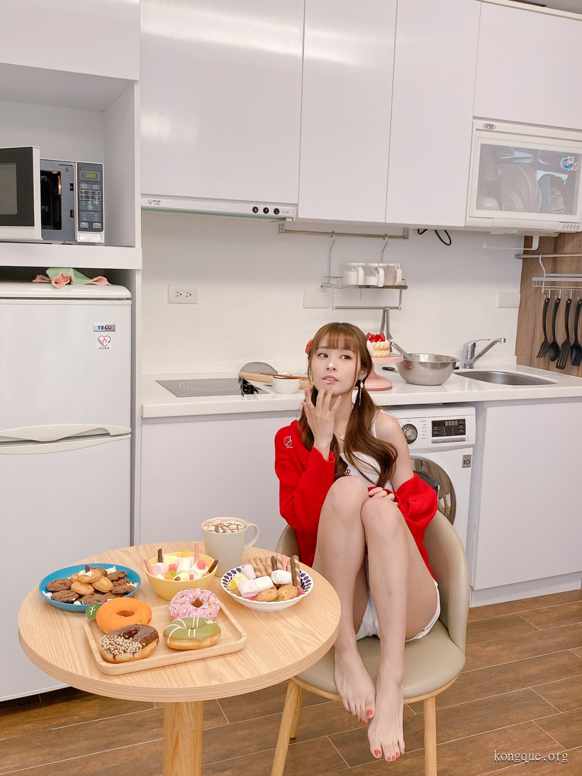 泥泥汝 – 全套无水印14期&视频[9.2G-2024.8新发]-初媚美图网